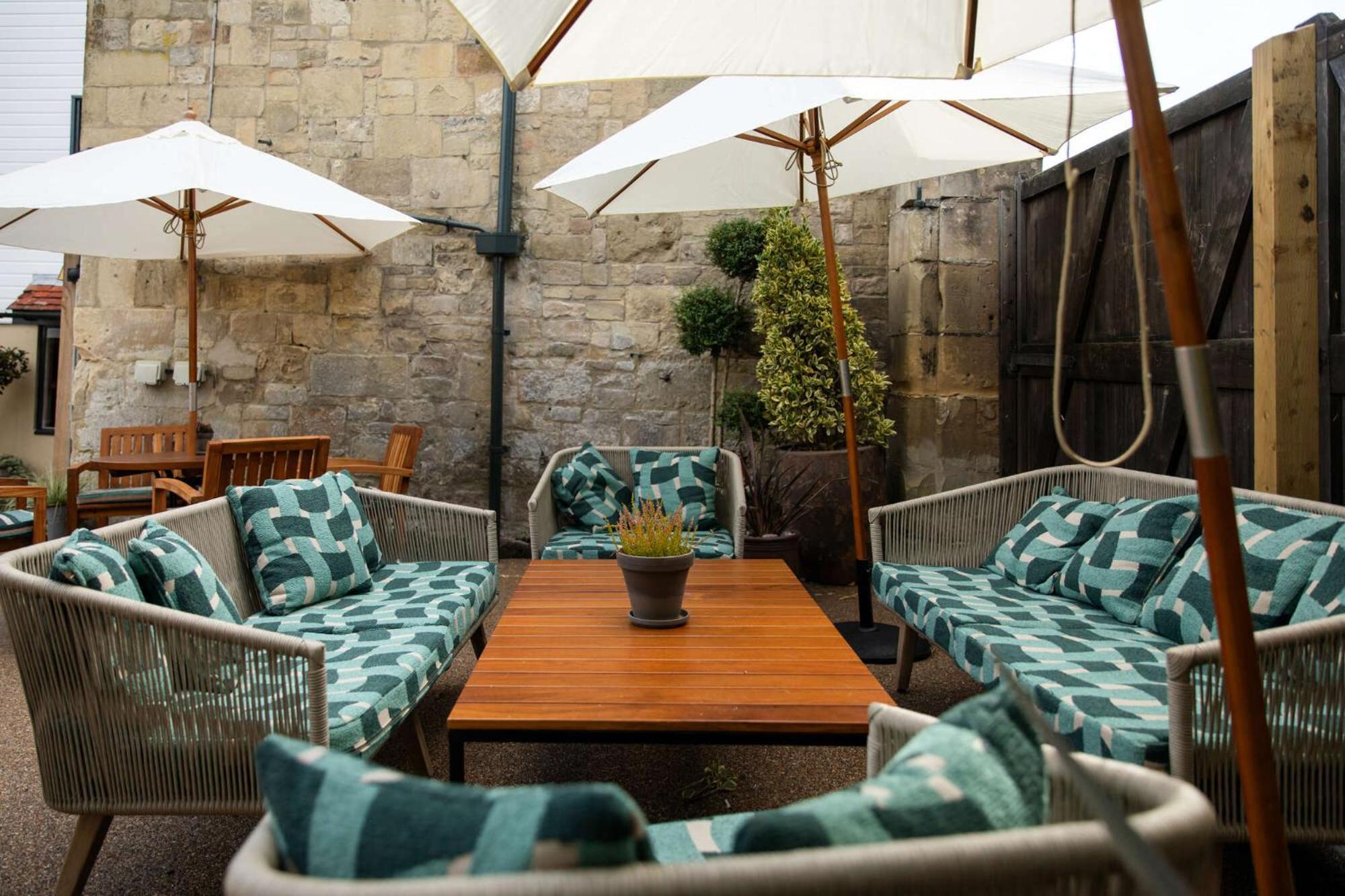 The Lamb Inn Hindon Exterior photo